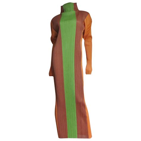 Issey Miyake Signature Floral Sleeveless Maxi Dress For Sale at 1stDibs
