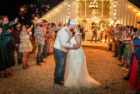 Wedding Supplies | Weddings At Lakeside | Cleveland TX