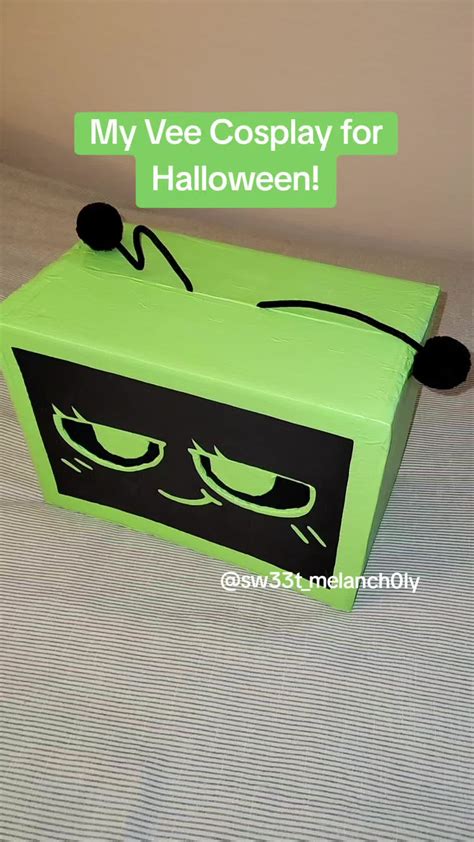 Vee Cosplay Dandys World