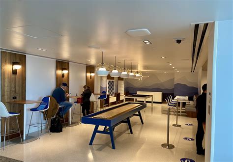 Review: The New Denver Centurion Lounge (With Video)