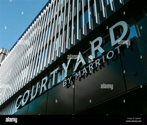 Nuevo Logotipo De Courtyard Marriott