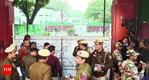 AAP lashes out after Election Commission staff, cops search Mann house ...