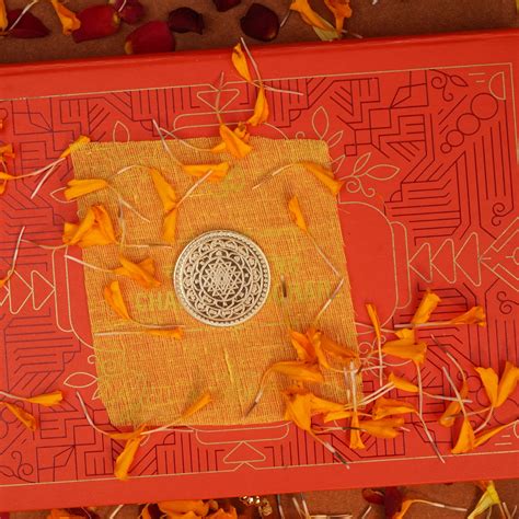 Shri Yantra with Shubh Labh, Lakshmi Ganesh Coin | Gifting Pooja Coin ...