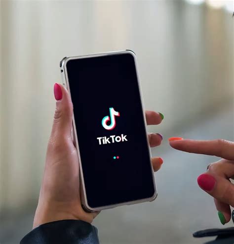 Buy TikTok Views - 1M Views | Cheap & Instant from $0.99