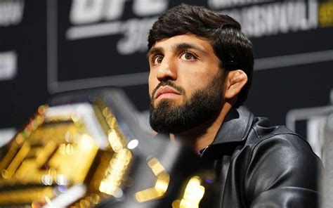 Ex-UFC champion unpacks Arman Tsarukyan's “insurance policy” after the ...