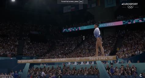 'It's a Final Salute to the Crowd': Fans Discuss Simone Biles' Unusual ...
