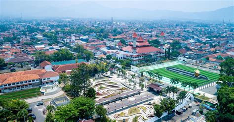 Cianjur Travel Guide | Cianjur Tourism - KAYAK
