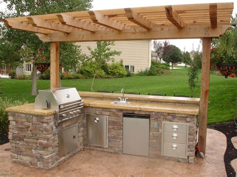 Pin by Hailey Arndt on Dream Home | Small outdoor kitchens, Outdoor ...