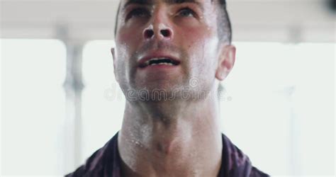 Rezultat imagine pentru Bodybuilder Intense Training