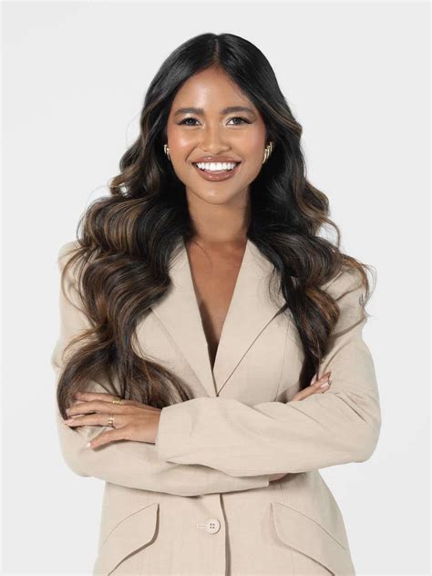 Maeurn Smiles - Age, Height, Net Worth, Boyfriend, Bio, Wiki, Facts