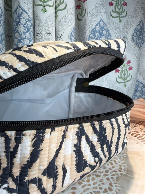 Trending Jaipuri Quilted Cosmetic Bags Online | Hand Block – Jaipuri Jholi