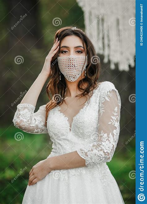 Female Mask Bride 的图像结果