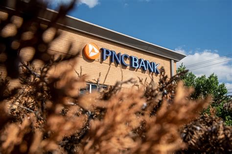 PNC’s Trimmed Revenue Forecast May Bode Ill For Regional Banks - Bloomberg