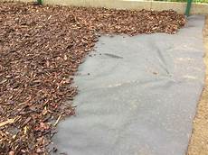 unkrautfolie unter kies gartenvlies verlegen schritt f 252 r schritt anleitung unkrautfolie unter kies gartenvlies verlegen schritt f 252 r schritt anleitung