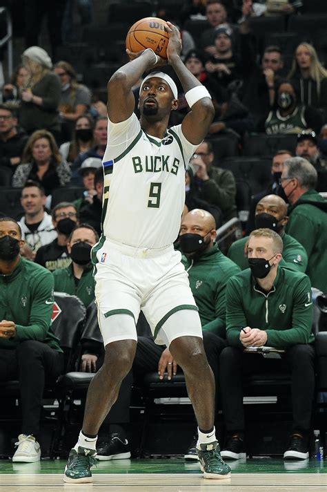 Bucks Re-Sign Bobby Portis To Four-Year Contract | Hoops Rumors