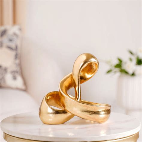 Showpiece - Unique Showcase Items for Living & Bed Room | Nestasia