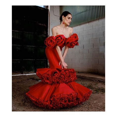 Pin di Elizabeth Coriano su Style | Abiti da ballo, Abiti da flamenco ...