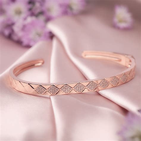 Rose Gold Enigma Kada – Amishka Jewels
