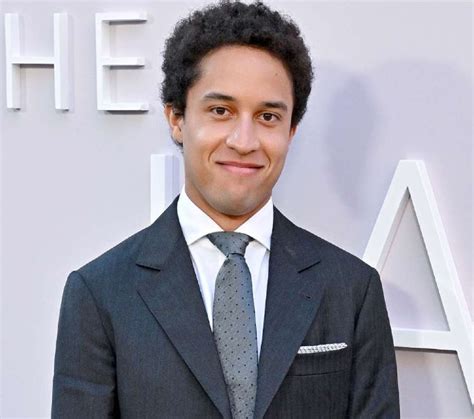 Julian Henry De Niro Wiki (Robert De Niro's Son) Age, Twin, Family, Net ...