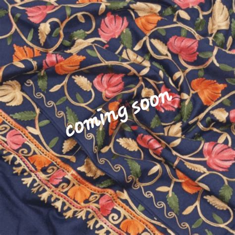 Specialist in traditional handloom sarees, dupattas, blouse fabrics ...