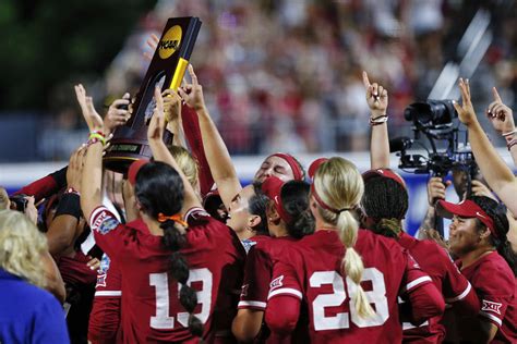 10 best sports colleges in the US that aren't Ivy League