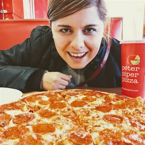 Pues que tenia antojo... | Pepperoni pizza, Pepperoni, Pizza