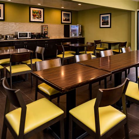 Best Western Albuquerque Airport InnSuites Hotel & Suites