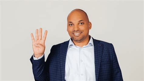 What Does "4 Fingers Up" Mean When You're Driving? - Drivin' & Vibin'