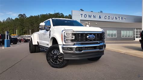 2023 Ford F-450 Super Duty Dually Keeps It Level on Fuel Forged 22s Wrapped in 35s - autoevolution