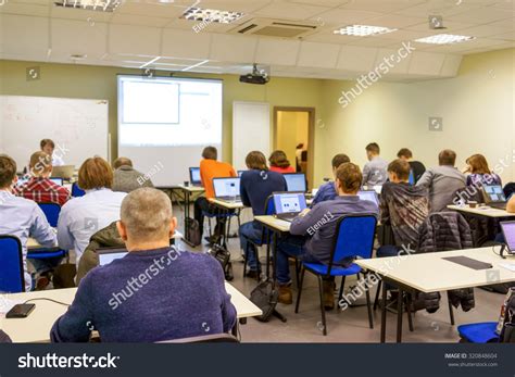 Computer Training Class 的图像结果