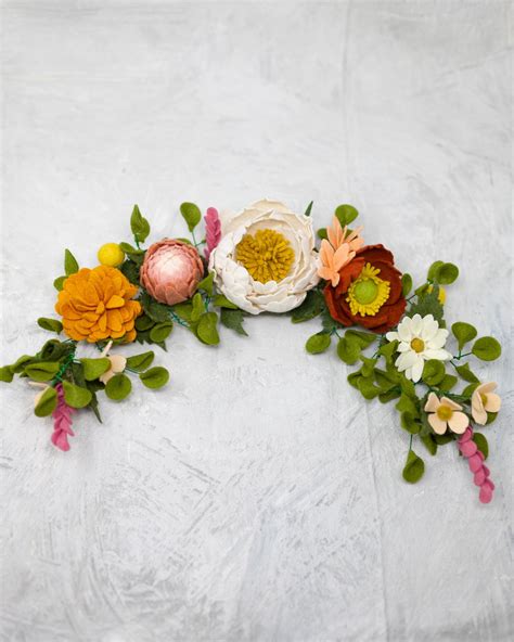 I made this felt flower Garland! : r/cricut