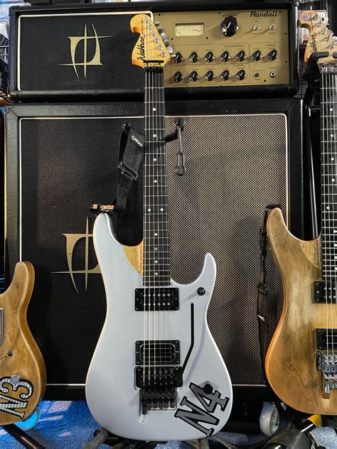 超拘って制作致しましたWashburn N4 SILVER.LEG mod.ワッシュバーン サテンシルバーnuno ヌーノモデル ...