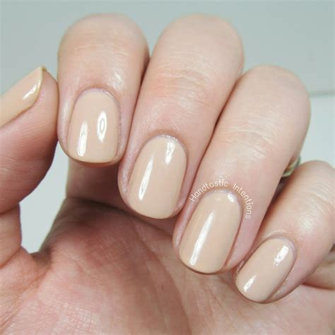 Handtastic Intentions: OPI Nail Envy Treatment in Samoan Sand
