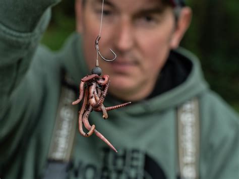 Mastering Worm Rigs: Your Step-by-Step Guide to Hooking Success
