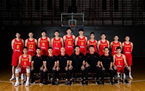 中国男篮公布2023年世界杯预选赛大名单_东方体育