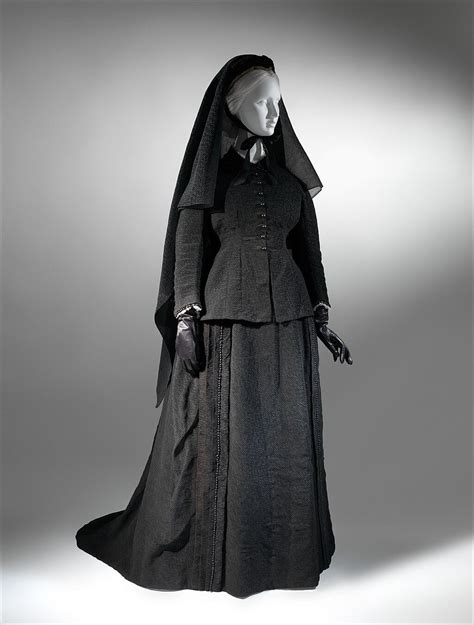 Dressing for Death: Victorian Mourning Dress | An Historian About Town