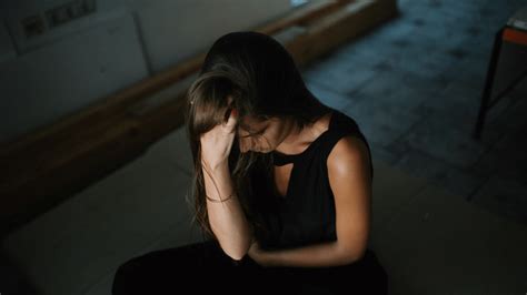 Damaged Reputation 的图像结果