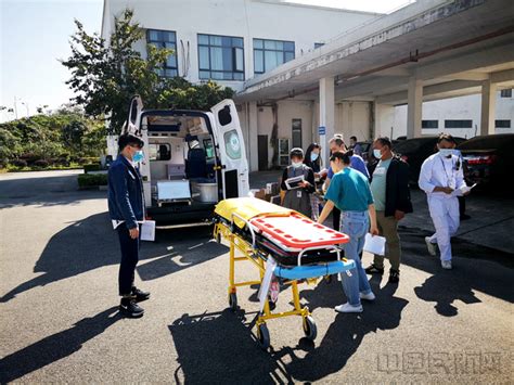 南宁机场配备首台负压型救护车-中国民航网
