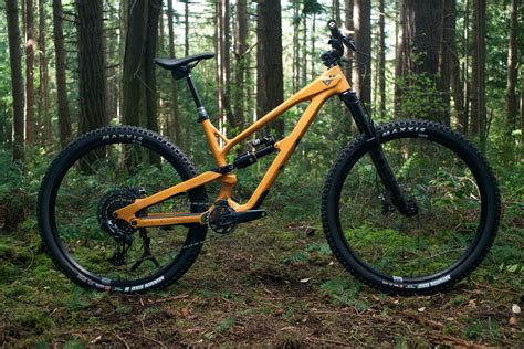 Bike Review | YT Jeffsy Uncaged 8 | Freehub Magazine