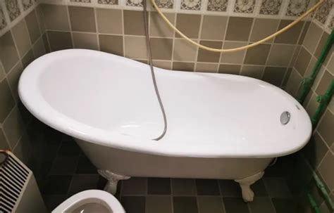 卫生间安装浴缸有哪些步骤 怎样安装浴缸正确_住范儿