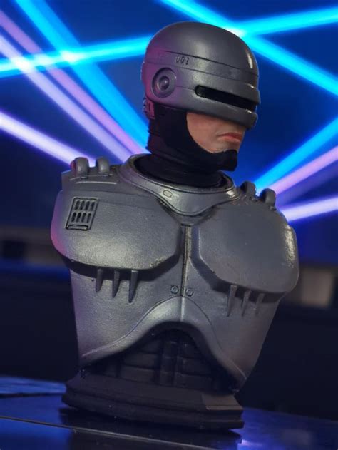 RoboCop Drug Bust 的图像结果