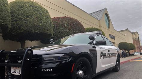 Brawl at the Visalia Mall prompted by gang signs