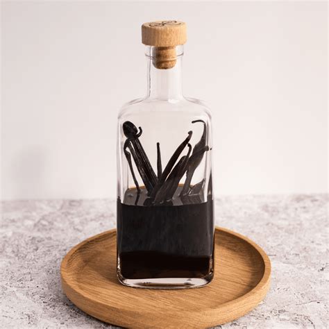 Everything you need to know about vanilla extract for babies - My Little Eater