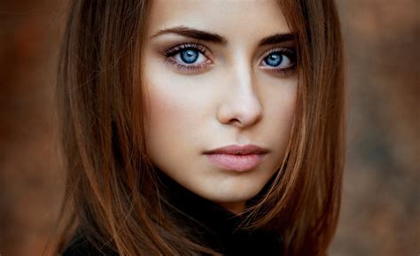 Stunning HD Wallpaper of Brunette with Blue Eyes by Ann Nevreva