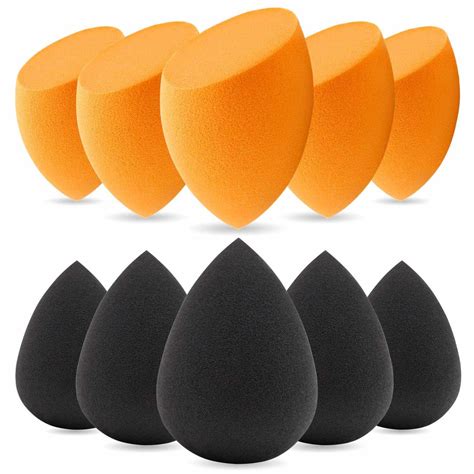What Are Makeup Sponges