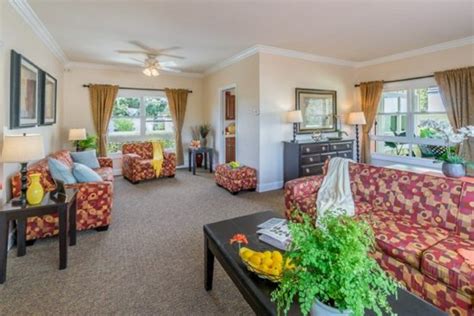 BEACH HOUSE INN & APARTMENTS (Santa Barbara) - Inn Reviews & Photos ...