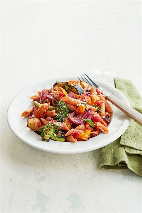 These Healthy, Easy, Low-Calorie Pasta Recipes Will Keep You Full ...