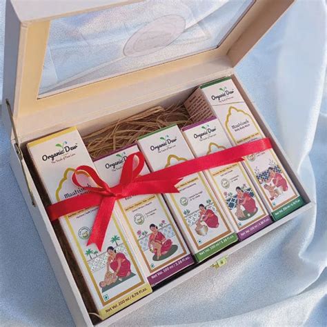 Buy Best Baby Gifts Box and Newborn Gift Sets Online - Organic Dew