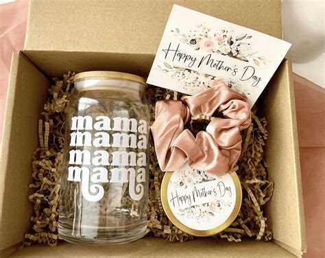 10 Etsy Gift Boxes for Mom She'll Adore | The Basic Housewife