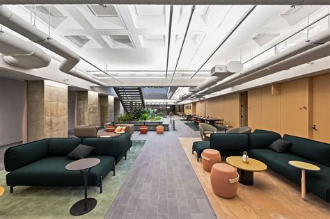 Photo Gallery | 780 Third Avenue | New York City Office Space